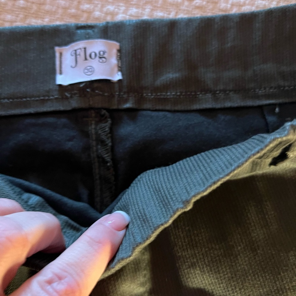 Bevy Flog 30 Green pull on style like new